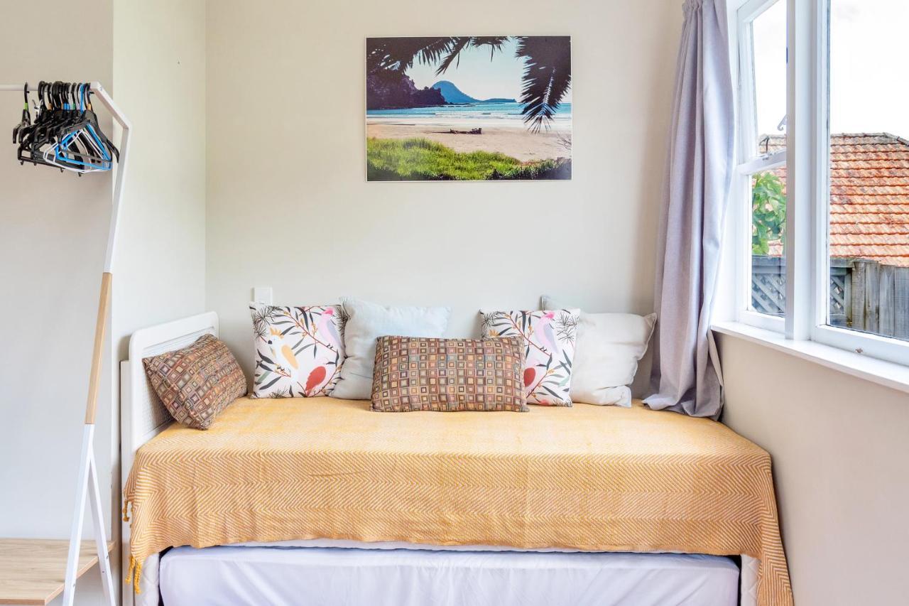 Sunny & Cozy Home Near Western Springs Auckland Exterior foto
