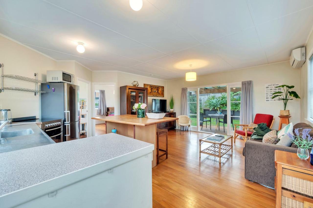 Sunny & Cozy Home Near Western Springs Auckland Exterior foto